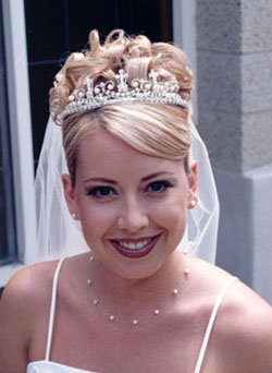 bride23.jpg (32444 bytes)